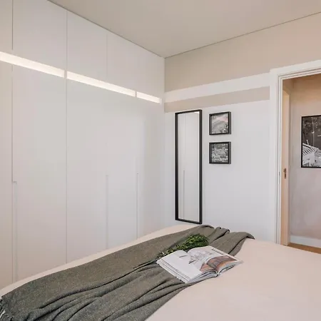 Anzio - 2 Bedrooms And Pool In Avenidas Novas Appartement