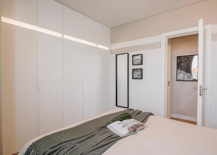 Anzio - 2 Bedrooms And Pool In Avenidas Novas Appartement